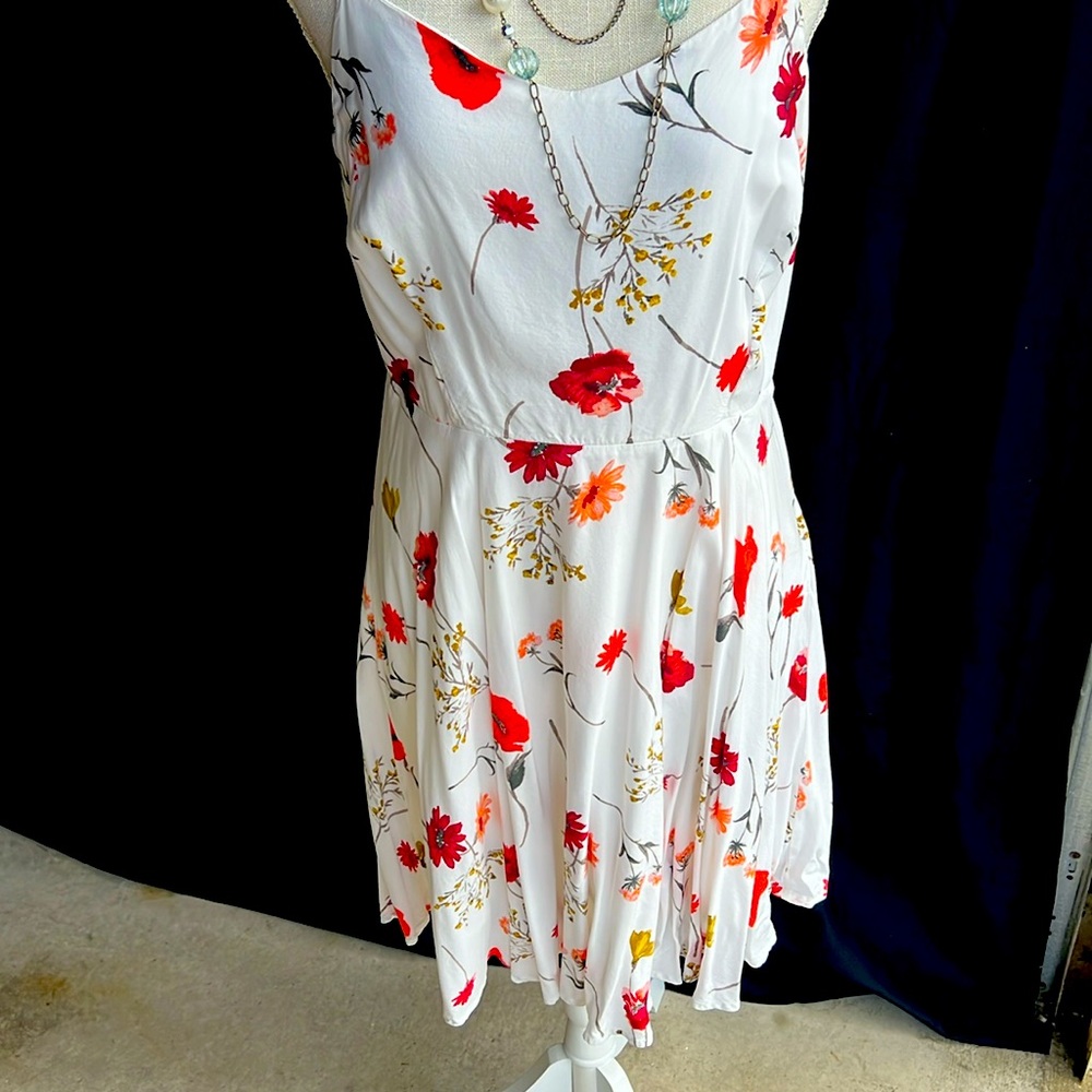 Old Navy Large size White Dress with Red Floral Print